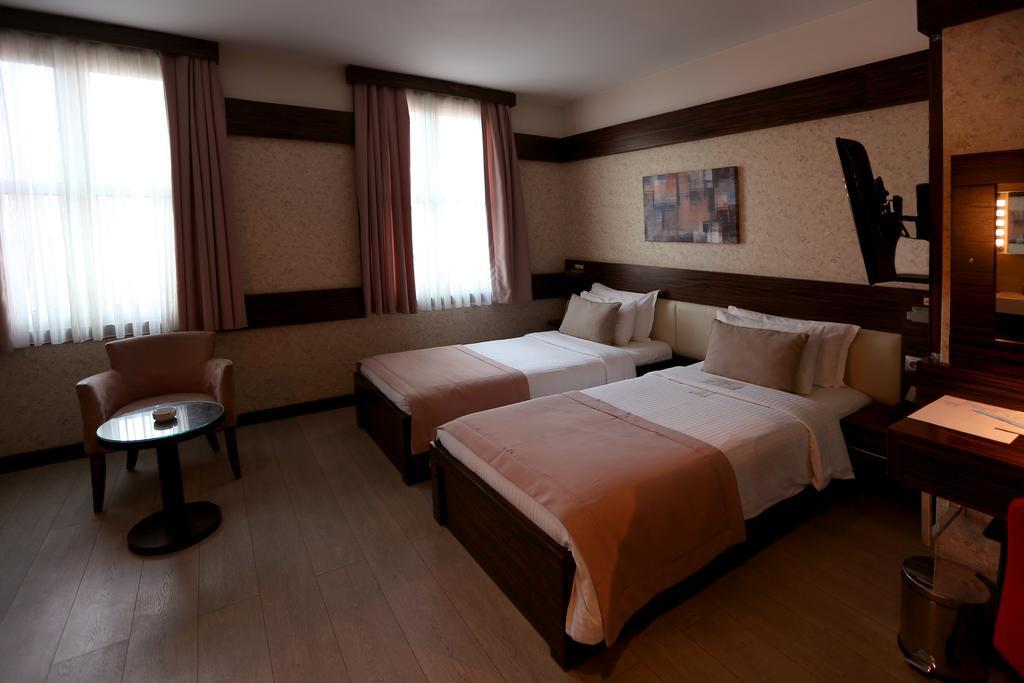 Wes Hotel Κοτζαελί Εξωτερικό φωτογραφία
