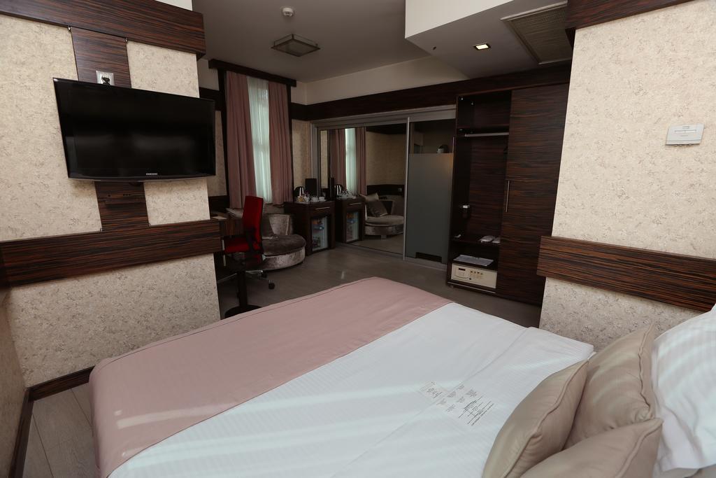 Wes Hotel Κοτζαελί Εξωτερικό φωτογραφία