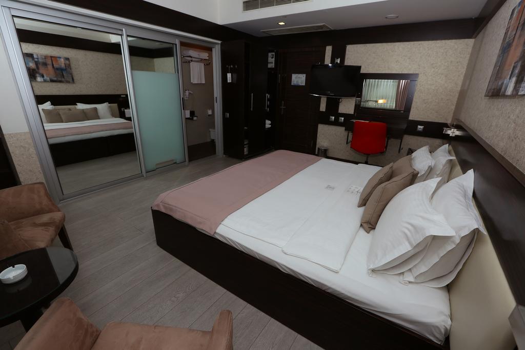 Wes Hotel Κοτζαελί Εξωτερικό φωτογραφία