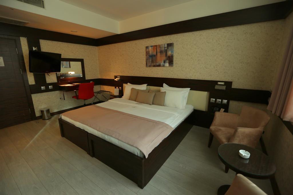 Wes Hotel Κοτζαελί Εξωτερικό φωτογραφία
